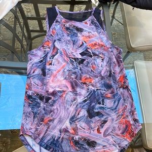 Lululemon Sculpt Tank top Size 4 Pattern
